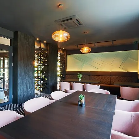 & Restaurant Barca 3* Košice