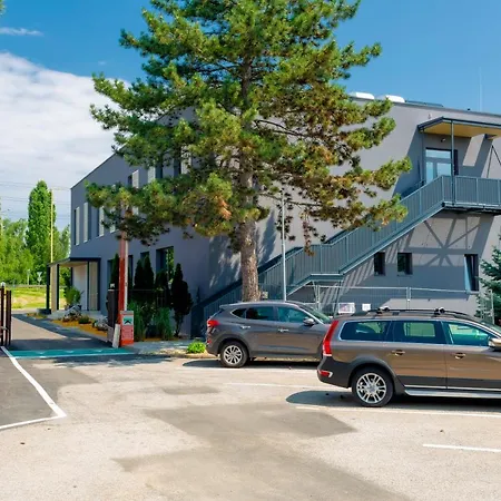 & Restaurant Barca Szálloda