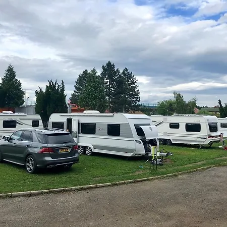 & Restaurant Barca 3*