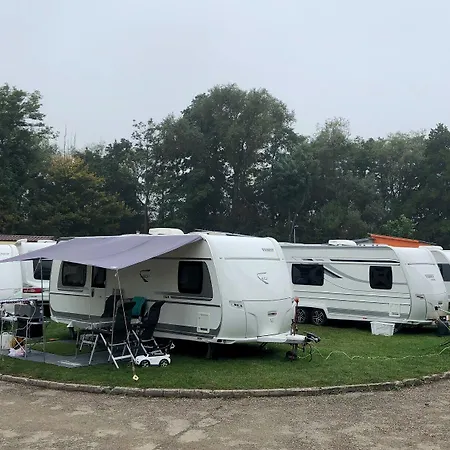 & Restaurant Barca Ξενοδοχείο Košice